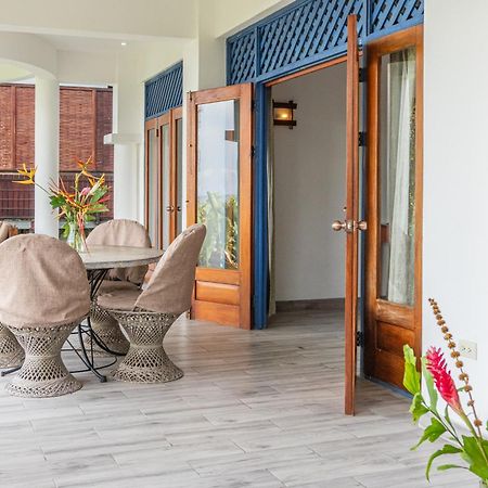 Mot Mot Vacation Apartment Sámara Екстериор снимка