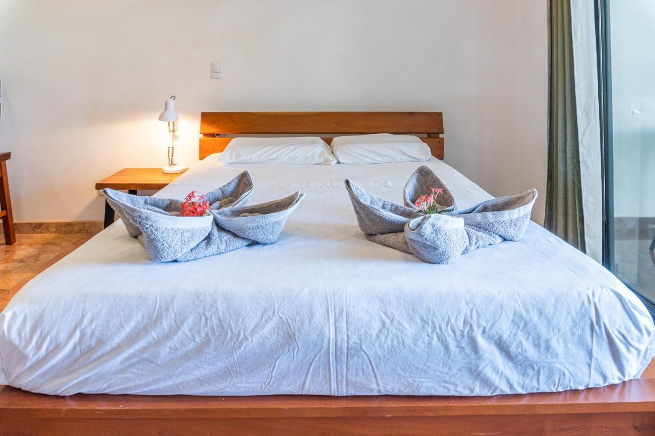 Mot Mot Vacation Apartment Sámara Екстериор снимка
