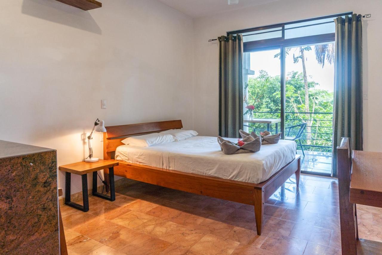 Mot Mot Vacation Apartment Sámara Екстериор снимка